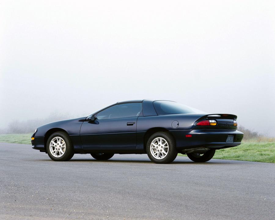  Chevrolet Camaro 1998 года  (фото 62 из 75)